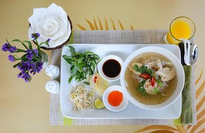 Daily local cuisine breakfast for a fee - Côn Sơn Victory Hotel (Ho Chi Minh City)