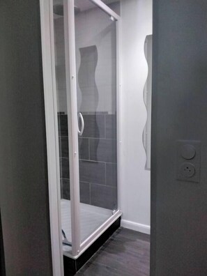 Hair dryer, towels