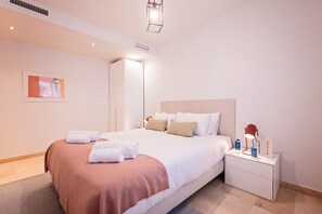 2 chambres, fer et planche à repasser, accès au Wi-Fi (inclus)