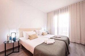 2 makuuhuonetta, silitysrauta/-lauta, ilmainen Wi-Fi, vuodevaatteet