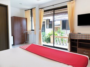 Room - OYO 325 Naiyang Cottage (Sa Khu)