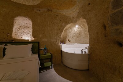 The Niche Cave Hotel