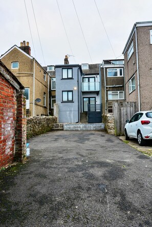 Apartment | Exterior