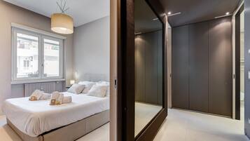 3 bedrooms, iron/ironing board, bed sheets