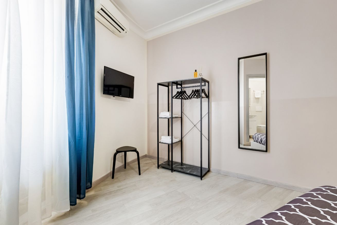 3 bedrooms, desk, iron/ironing board, WiFi