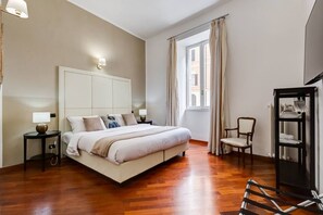 2 bedrooms, iron/ironing board, WiFi, bed sheets - BDC - Spanish Steps Gold 2bdr suite (Roma)