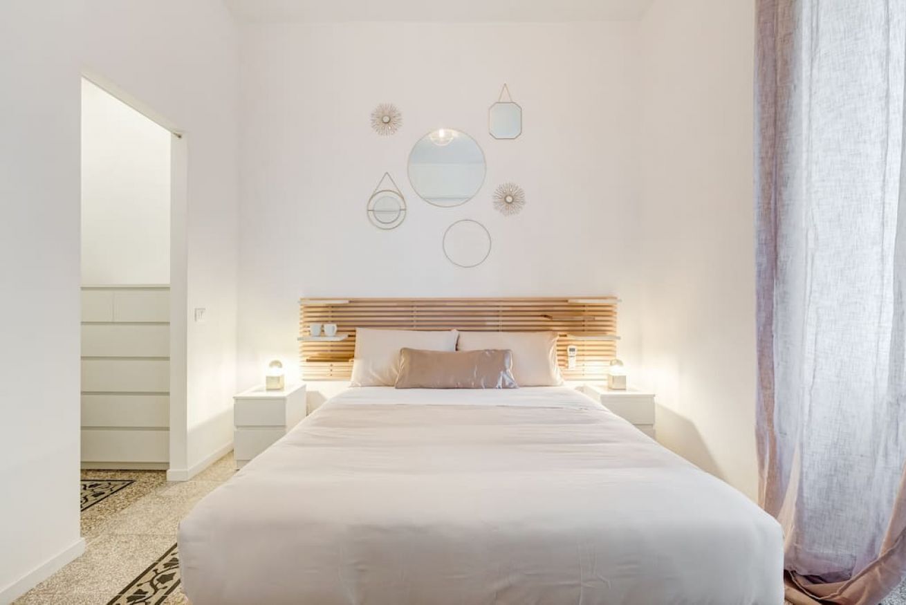 2 habitaciones, tabla de planchar con plancha, wifi y ropa de cama 