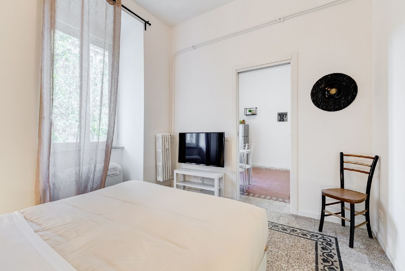 2 bedrooms, iron/ironing board, travel cot, WiFi