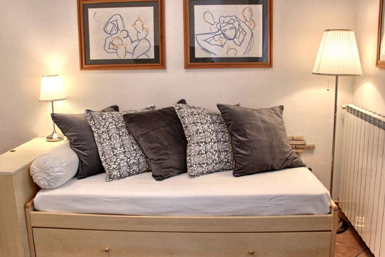 2 bedrooms, desk, iron/ironing board, travel crib