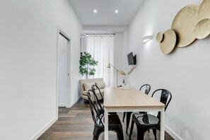 Dining - BDC - The Boss: Stunning 2-Bdr Apartment @Termini (Roma)