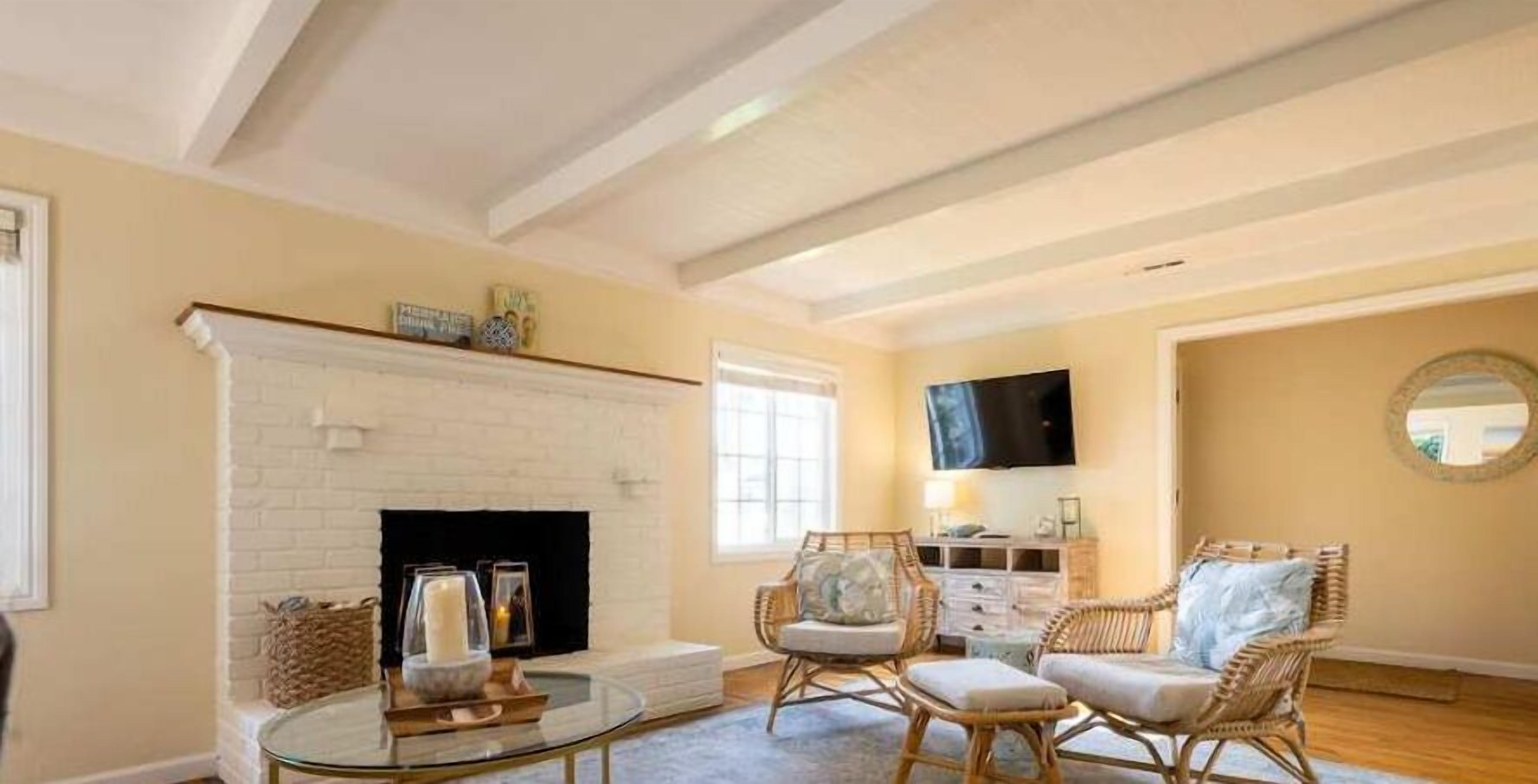 TV, fireplace, video games, offices