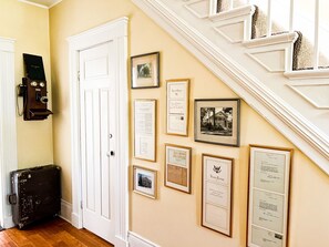 Interior - Kilburn Manor 1820 Historical house (Malone)