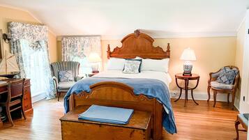 7 Schlafzimmer, Schreibtisch, Bügeleisen/Bügelbrett, Reisekinderbett