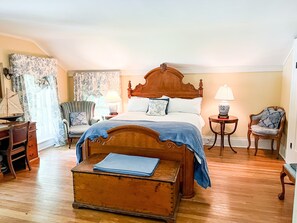 7 chambres, bureau, fer et planche Ă repasser, lit parapluie