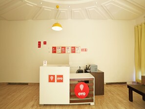 Lobby - OYO Rooms 766 Delhi Airport (New Delhi)