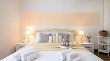 4 slaapkamers, een bureau, een strijkplank/strijkijzer, reisbedje