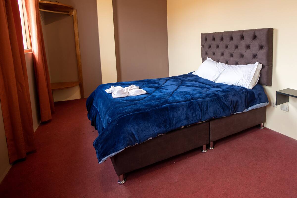 Wifi gratis y ropa de cama