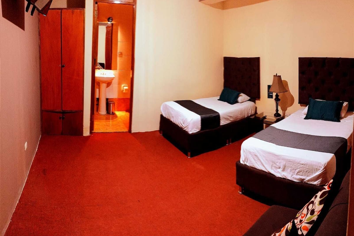 Economy Twin Room | WiFi (free), bed sheets