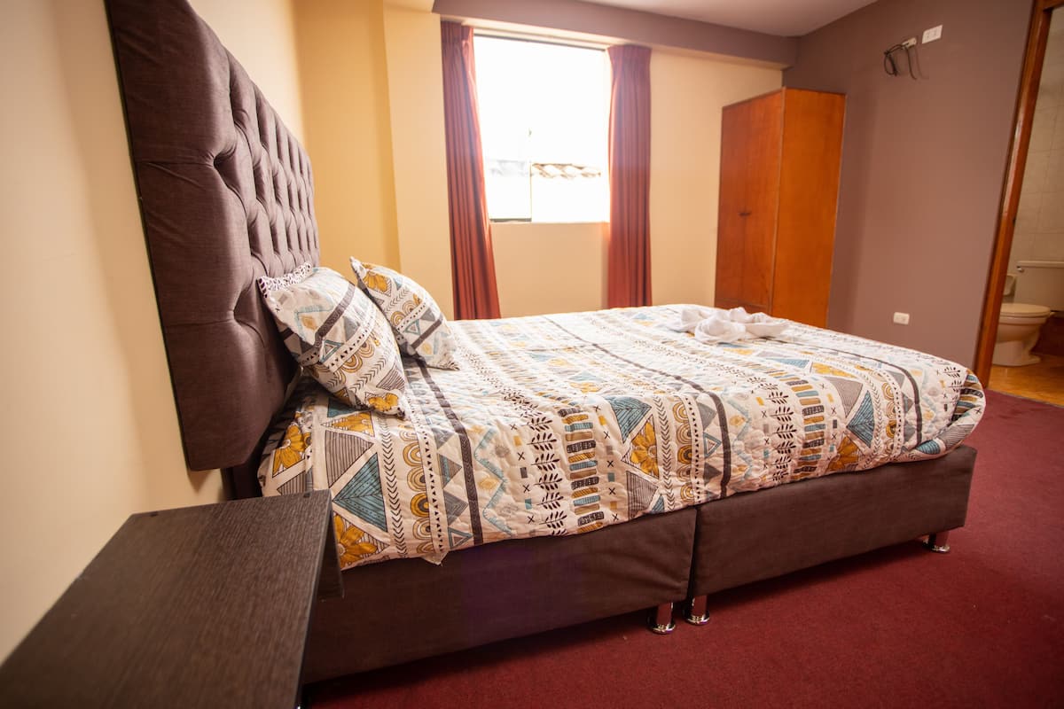 Comfort Room | WiFi (free), bed sheets