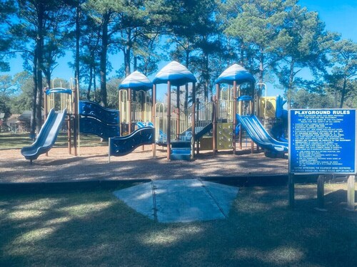 The Hideaway 4B/2B House- 10min from IAH