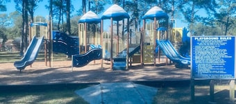 The Hideaway 4B/2B House- 10min from IAH