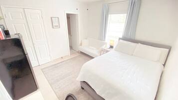 1 bedroom, desk, soundproofing, iron/ironing board