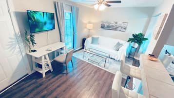 Smart TV, fireplace, stereo