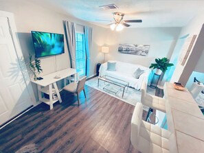 Smart TV, fireplace, stereo