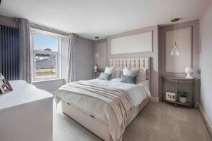 Zimmersafe, Bügeleisen/Bügelbrett, kostenloses WLAN, Bettwäsche