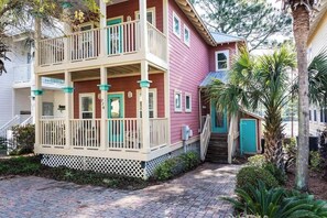 Exterior - Hidden Lake Beach House · Walk to Beach! 2 Private Pools & Family Friendly (Santa Rosa Beach)