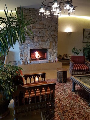 Reception - Quartier Suisse Hotel (Broumana)