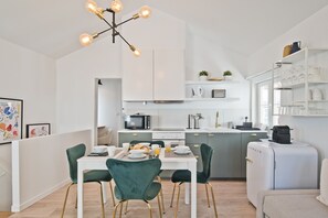 Fridge, microwave, oven, dishwasher