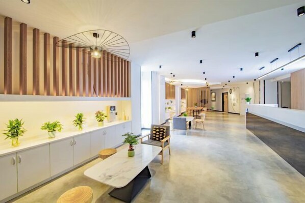 Lobby lounge - Changee Hotel (Haikou Qilou Old Street Nanya Plaza) (Haikou)