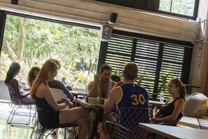 Coffee shop