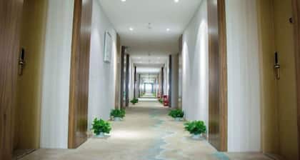 Jinghe Holiday Hotel