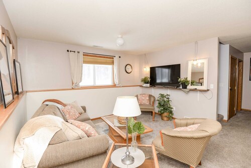 Eco Chic Townhome off 25th