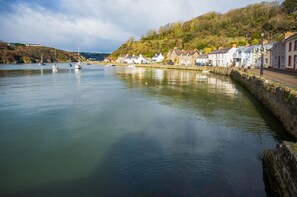 Shower - Llais Afon - 3 Bedroom Holiday Home - Fishguard (Fishguard)