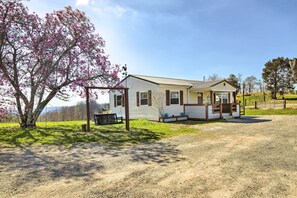 Exterior - Farmhouse: Close to Norris Lake & ATV Trails! (LaFollette)