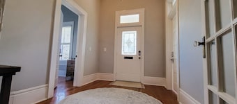 Private Room in The Cottage on 5th in Downtown Eastman