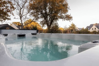400 metres from the sea and the beach ( golfe du morbihan ) Magnificent farmhouse  