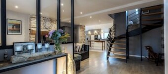 400 metres from the sea and the beach ( golfe du morbihan ) Magnificent farmhouse  