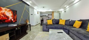 TV - Kilimani Executive 2Bd Apartment with gym (Nairobi)