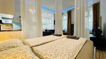 1 bedroom, desk, iron/ironing board, free WiFi