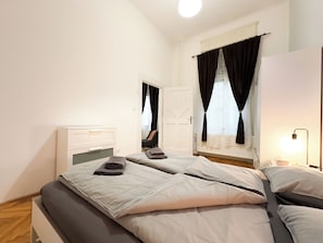 1 bedroom, desk, iron/ironing board, free WiFi