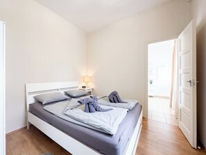 1 多间卧室、熨斗/熨衣板、免费 WiFi、床单