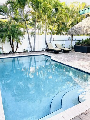 Piscina externa, piscina aquecida