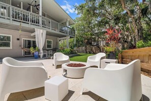 Unclassified image, 3 of 90, button