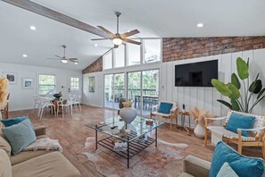 Unclassified image, 2 of 90, button