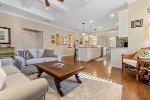 Televisión y oficina 