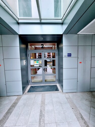RING TM - spacious,  big terrace, safe underground parking